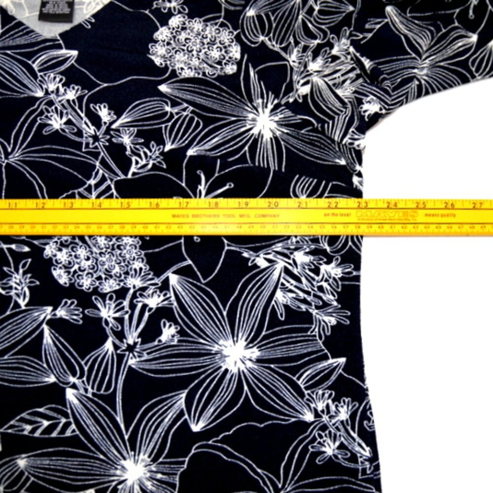 Impressions Women's Black Floral V-Neck 3/4 Sleeve Top – Size: 1X - Picture 5 of 10